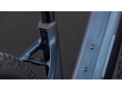 Cube Reaction Hybrid Performance 600 click to zoom image