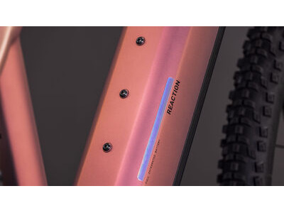 Cube Reaction Hybrid Slx 800 click to zoom image