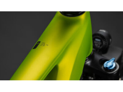 Cube Kathmandu Hybrid Pro 800 click to zoom image