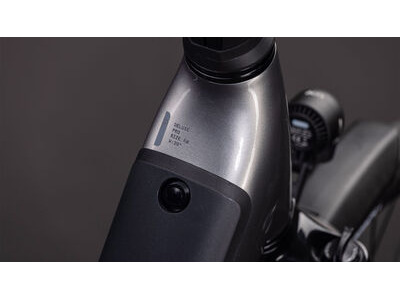 Cube Supreme Hybrid Deluxe Pro 600 click to zoom image