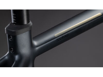 Cube Touring Hybrid One 600 click to zoom image