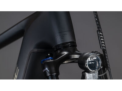 Cube Touring Hybrid One 600 click to zoom image