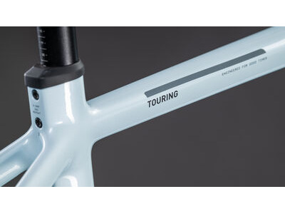 Cube Touring Hybrid One 600 click to zoom image