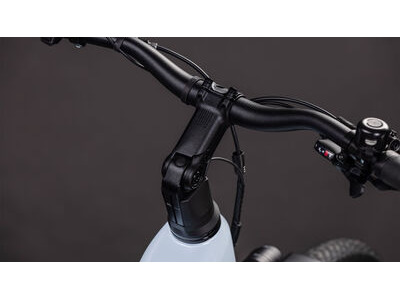 Cube Touring Hybrid One 600 click to zoom image