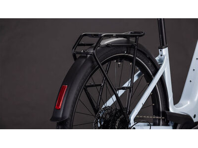 Cube Touring Hybrid One 600 click to zoom image