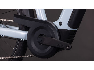 Cube Touring Hybrid One 600 click to zoom image