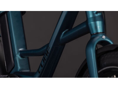 Cube Compact Hybrid 545 click to zoom image